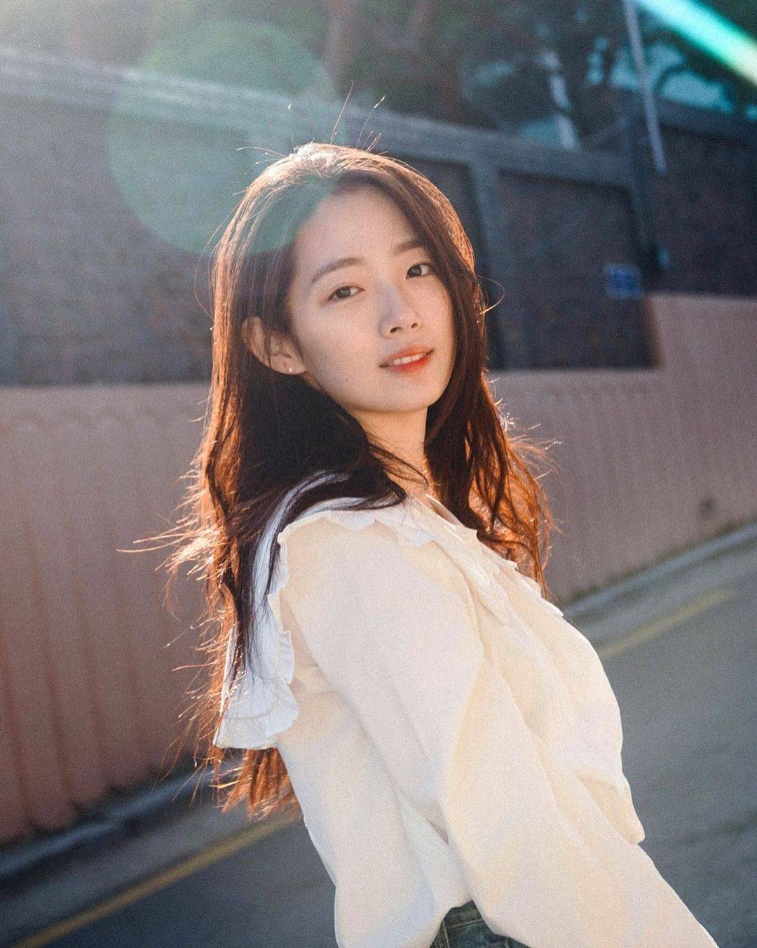 Lee Eun Jae | Scrolller