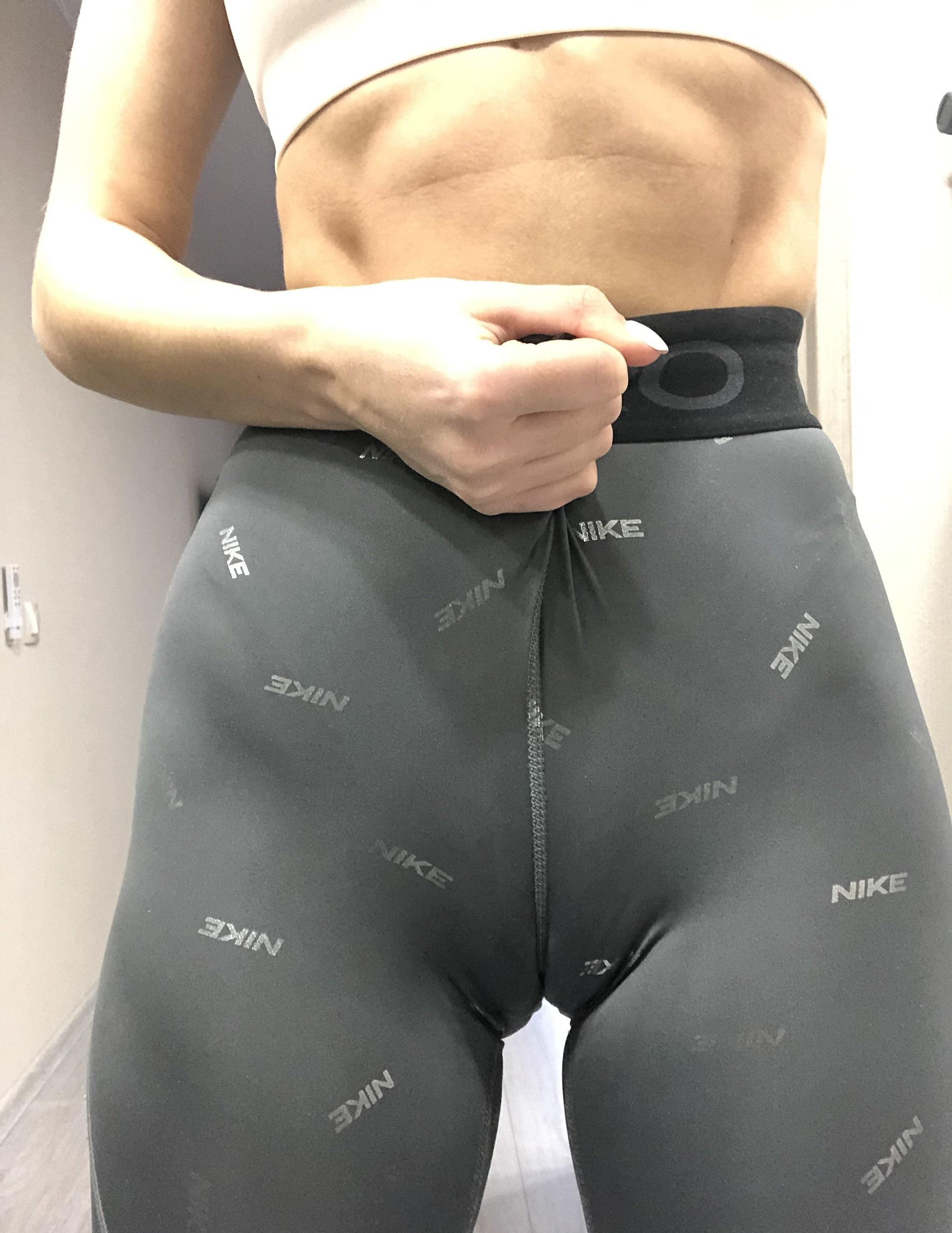 My tight leggings cameltoe 💕 Wanna see my ass in leggings too